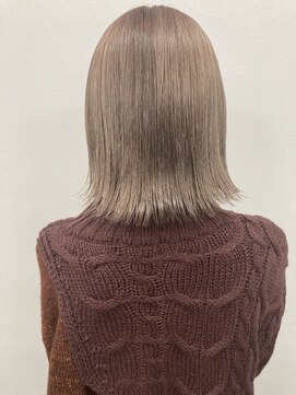 コード 四条河原町駅店(CHORD) 京都 河原町 ビタミンカラー ホワイトベージュカラー