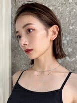 まとまり良く、自然なシルエットのボブスタイル