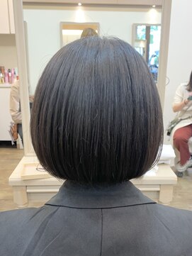 アルターリール(aL ter Rire) 黒髪/グレーベージュ/レイヤーロング/前髪パーマ/福原遼華