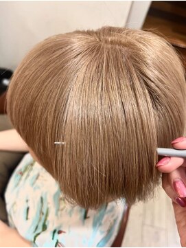 スノードロップ 荻窪(Snowdrop) デザインカラー/レイヤーカット/ウェットヘア/オリーブベージュ