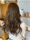 オリーブベージュ