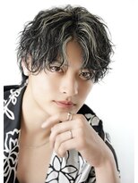 オーシャントーキョー 心斎橋(OCEAN TOKYO WEST)&nbsp;波巻きパーマツイストスパイラルパーマセンターパートウルフ