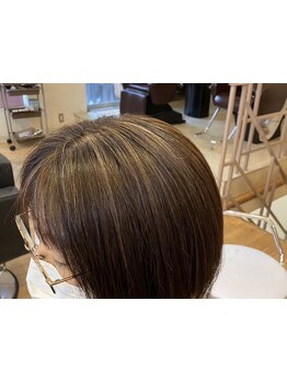 【白髪を活かす】大人の白髪染めは染めて隠すのではなく、ハイライトでぼかす◎ずっと綺麗でいたい方必見！