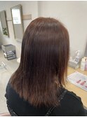 ピンクベージュ