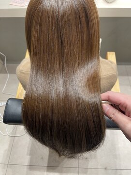 カエラ バイ アメリ(kaela by ameri) 【kaela 仲丸】髪質改善酸性ストレート