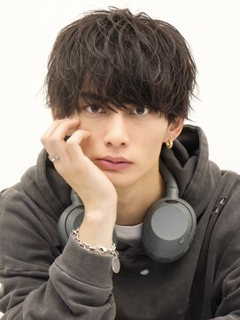 束感マッシュショートソフトツイストスパイラル刈り上げツーブロ