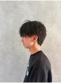 刈り上げセンターパートフェザーパーマツーブロックメンズカット