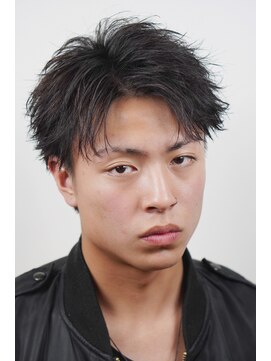 オーシャントーキョー ホワイト 原宿(OCEAN TOKYO WHITE) 黒髪ニュアンスパーマセンターパートフェザーショート