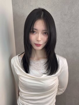 ジーナ 福岡天神(Zina) レイヤーカット/ハイレイヤー/韓国/顔まわり/Zina福岡天神