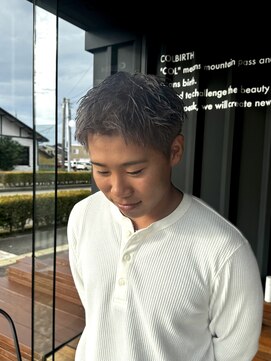 コルバース(COL BIRTH) 【KIRARI担当】シルバースパイキーショート