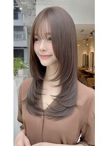 レス(Les.) ハッシュカットミディアムレイヤーフレンチバングくびれヘア