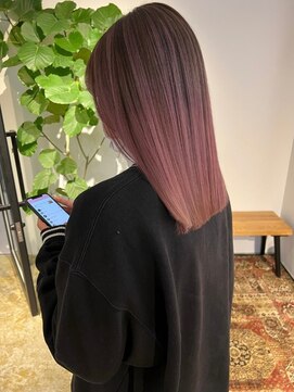 メリー オオサカ(Merly Osaka) グラや筋感のバランスが◎バレイヤージュ_モカピンクブラウン_