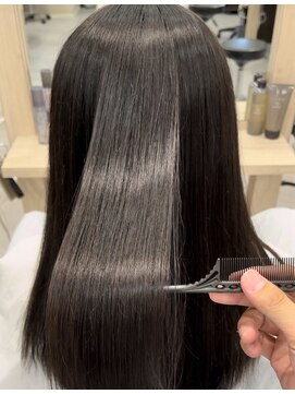 ヨロ(YoLo.) 髪質改善カラー