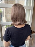 ミルクティーベージュ