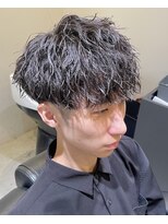 フリーク バーバーショップ 都島店(FREAK BARBER SHOP) 黒髪束感ツーブロックマッシュ縦落ちツイストスパイラルパーマ