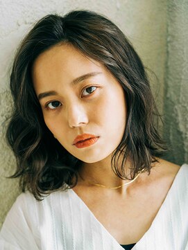 スタリー(Starry) 無造作ミディアムウェーブ/20代/30代/40代/ハレマチ