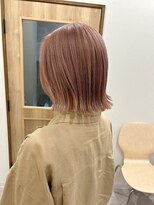 アンビシャス 久米川(ambitious) 切りっぱなしボブ　ピンクヘアー　ミルクティーベージュ