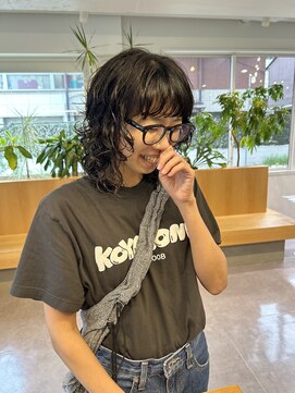 ミュークバイスニップ(Mjuk by Snip) medium wolf perm