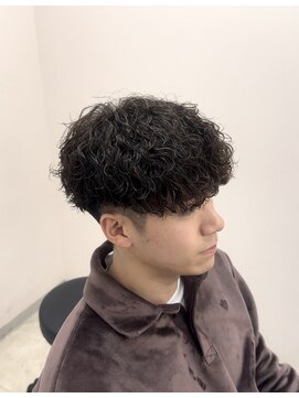 ヘーゼル 博多(HAZEL.) 強め波巻きスパイラルパーマ