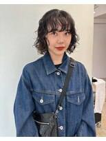 ユー(yew)&nbsp;黒髪ボブ／黒髪パーマ／パーマスタイル／前髪パーマ