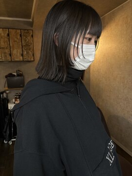 ホワイト(WHITE HAIR@NICOLA) ボブ×顔まわりレイヤー