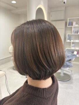 ルシエバイファブリック(Lucie by fabrique) 艶ブラウン×丸みショートボブ