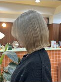 bob + blond beige