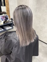 サニー 渋谷(SUNNY)&nbsp;バレイヤージュ、ハイライト、レイヤーロング、キッズカット