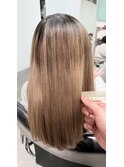 ブリーチ毛でもツヤツヤ！極上の髪質改善ストレート