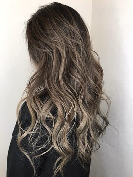 トランス(Trans) 艶髪ダブルカラー×大人ロングヘア