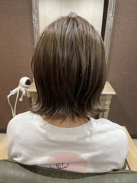 リブラン バイ ルッカ(Liburan by Lucca) 《ブリーチあり アッシュブラウン》