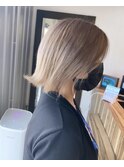 ミルクティーベージュ