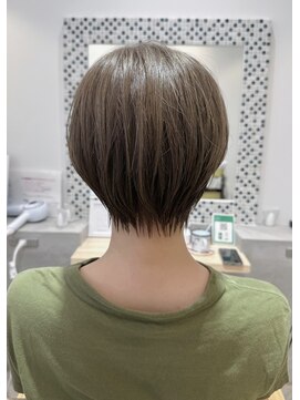 コレット 宇都宮(collet Gigi) マチルダボブ/ピンクベージュ/インナーグレージュ/ショートボブ