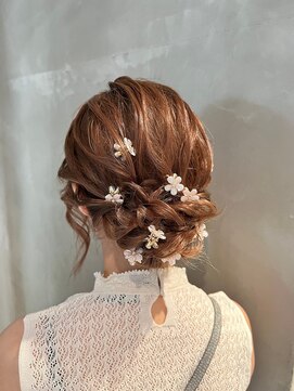 サロンドワン(SALON DE 1) #シニヨン