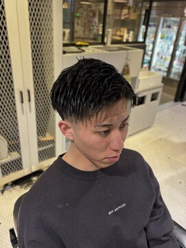 フランクスバーバーザスタンド(Frank’s barber the stand) メンズビジネスツーブロックスキンフェードバーバーショートF