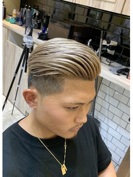 グルーマーズトウキョウ 渋谷店(GROOMER/S TOKYO) ブロンドサイドパート　ブリーチ　<バーバー> <男性専門>