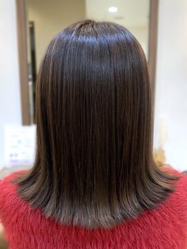 エクリュ 千葉(ecru) 外ハネミディアム/アッシュベージュ/グレージュ/ブリーチなし