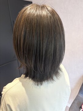 コンフィー(comfy) 【comfy 佐藤】レイヤー　アッシュグレー【草加/谷塚美容室】