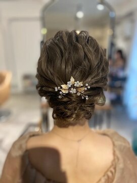 ウルー 博多店(uruu) 【シニヨン】博多/博多駅/ヘアセット/早朝