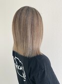 【白髪ぼかし】極細ハイライト × 切りっぱなしボブ