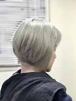 ヘアーサロン デペント(HAIR SALON Depend)&nbsp;前下がりショートボブ×ホワイトアッシュ
