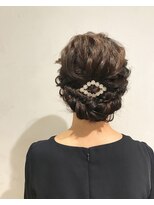 ヴァンクシー バイ ルナ(VANKCY by Luna) カールとウェーブMIXなねじねじくるりん編み込みアレンジ 結婚式