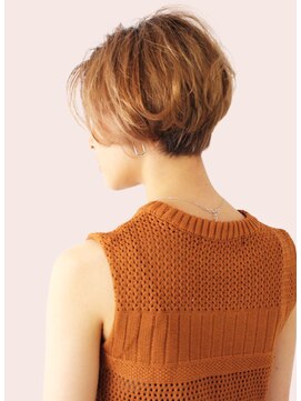 ロビー 表参道(ROBBY) 乾かすだけでOK！前下がりショート／ことりベージュ