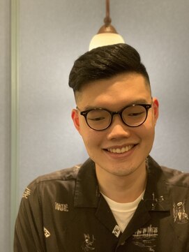 グレイスフルバーバー 赤坂見附店 スキンフェード左パートセット