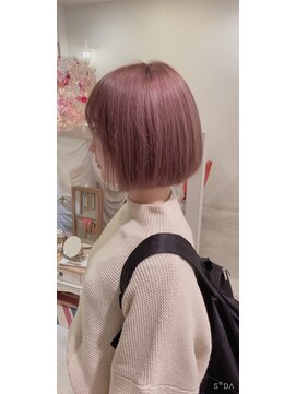 リタ(Lita) ピンクベージュ　ナチュラルボブ