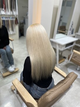 カリーナ(CARINA) ハイトーンカラー/ブロンドカラー