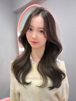 髪質改善/韓国ヘア/レイヤーカットVOTAN COLON表参道/原宿【3月OPEN(予定)】の写真/《前髪・顔周り》セット方法も丁寧に教えるので常にサロン帰りを再現!周期に合わせて家でもまとまるstyleに