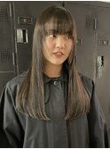 オリーブカラー顔周りレイヤーぷつっとカット似合わせカット
