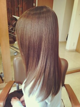 アルディ ユーカリが丘店(HARDI) 潤いとツヤ髪の両立で上質なコンサバストレート