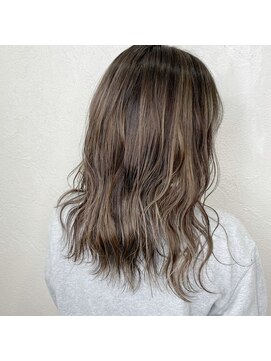 ループ(LOOP) 黒染め履歴→ハイライトグラデーション